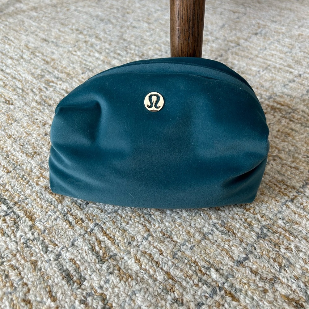 Lululemon small velvet pouch
